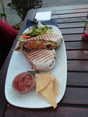 Burrito mit Jackfruit (vegetarisch, vegan möglich) at El Sombrero Verde in Kiel