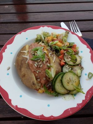 Ofenkartoffel mexikanische Art (vegan) at El Sombrero Verde in Kiel