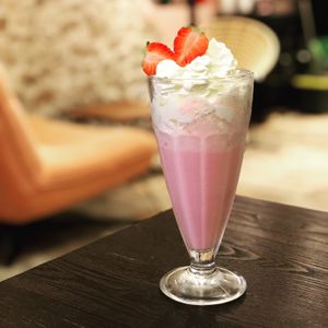 Milkshakes at Emilie and the Cool Kids in Antibes