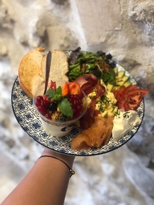 James brunch at Emilie and the Cool Kids in Antibes