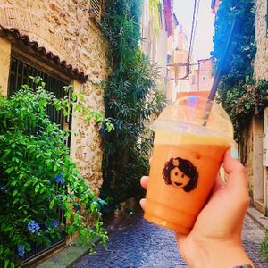 Smoothies at Emilie and the Cool Kids in Antibes