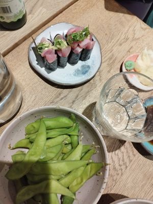 Edamame and radish sushi in the back at Youmiko Vegan Sushi - Hoża in Warsaw