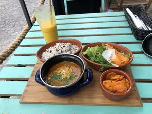 Coco curry w Mango lassi. at Youmiko Vegan Sushi - Hoża in Warsaw