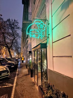 Leicht zu finden at Youmiko Vegan Sushi - Hoża in Warsaw