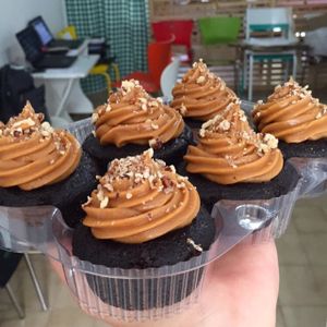 Vegan cupcakes at MOA Organicos in Porto Alegre