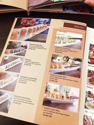 Mains at Etcetera Vegetarian & Coffee in 