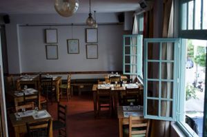   salads, soups, sweets, juices and coffee drinks. Uses organic hemp in recipes and drinks. Offers vegan choices, including pizza, pasta, juices and more. Uses only extra virgin olive oil from Crete, sea salt and stevia sweetener (instead of sugar).  at Mystic All Day Cafe in Athens