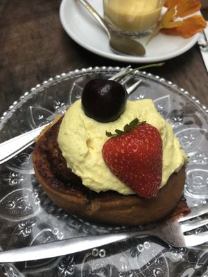 Cinnamon Bun at Sencha Lunchstore in Alkmaar
