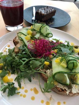 “Tuna” sandwich, beet juice and homemade brownie at Happy Earth in Rotterdam