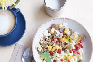 Rawnola and Dirty Coconut Chaï at Happy Earth in Rotterdam