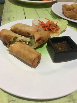 Entree - Lumpia fingers at Refresh in Manggis