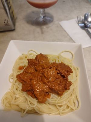 Spaghetti with sobrasada at VA De BO in Mallorca