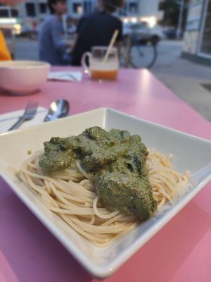 Pasta al pesto at VA De BO in Mallorca
