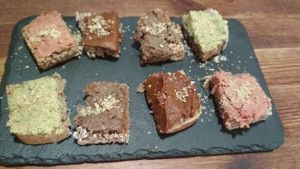 Pates veganos at VA De BO in Mallorca