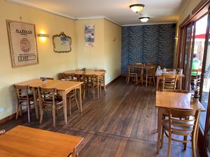 Doning at Hislop's Cafe in Kaikoura