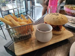 Pulled jackfruit and carrot burger at The Pitted Date in Playa Del Carmen