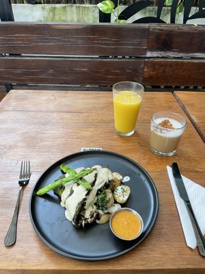   at The Pitted Date in Playa Del Carmen