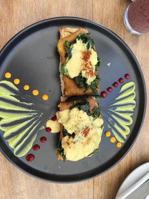“Eggs” and greens  at The Pitted Date in Playa Del Carmen