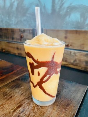 Frappuccino de caramelo con leche de soya  at The Pitted Date in Playa Del Carmen