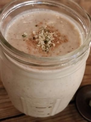 breakfast smoothie at The Pitted Date in Playa Del Carmen