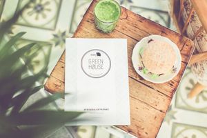 Fresh made Smoothies and Sandwiches, organic and vegan at Ginko - Greenhouse in Graz