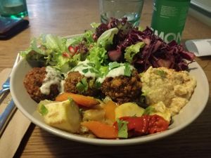 Falafel-Bowl at Ginko - Greenhouse in Graz