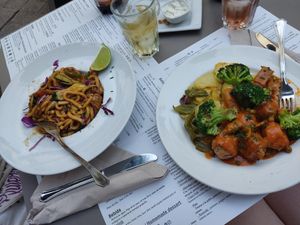 Pasta y albóndigas at Hicuri in Granada
