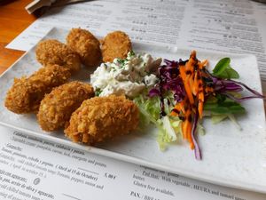 Croquetas de shitake. at Hicuri in Granada