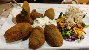 Spinach croucets at Hicuri in Granada