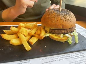Hicuri burger at Hicuri in Granada