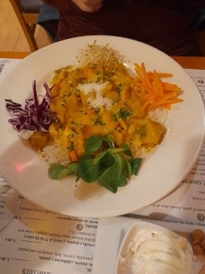 Seitán estilo oriental at Hicuri in Granada