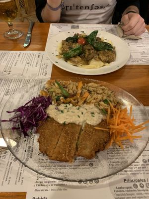 Cordon bleue y heura al ajillo  at Hicuri in Granada