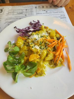 Curry at Hicuri in Granada