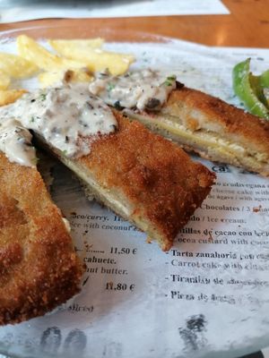 Cheese and bacon inside at Hicuri in Granada