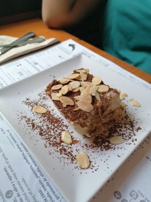 Tiramisú at Hicuri in Granada