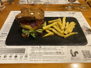 Hamburguesa sweet sin gluten   at Hicuri in Granada