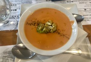 Salmorejo con aguacate  at Hicuri in Granada
