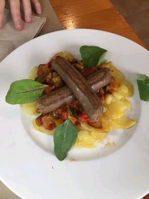 Vegan ratatouille with sausages at Hicuri in Granada