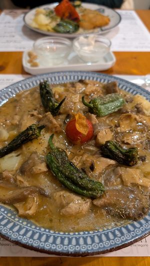 Heura al ajillo at Hicuri in Granada