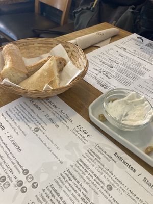 welcome from the kitchenn  at Hicuri in Granada