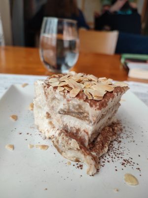 Hicuri at Hicuri in Granada