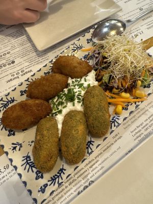 Croquetas  at Hicuri in Granada