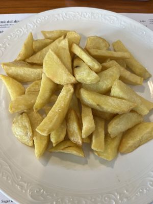 Heute nur Patatas  at Hicuri in Granada
