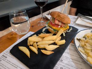 Hicuri burger at Hicuri in Granada