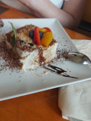 Tiramisù at Hicuri in Granada
