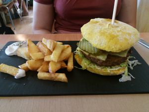 Hamburguesa Hicuri at Hicuri in Granada