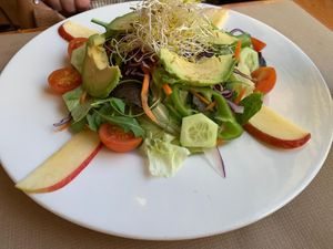 Fresh salad at Hicuri in Granada