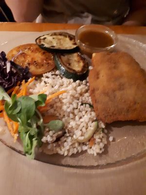 Seitan cordon bleu and brown rice at Hicuri in Granada