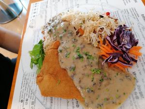 Cordón blue de seitán con arroz basmati de guarnicion at Hicuri in Granada