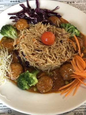 Albondigas con arroz basmati at Hicuri in Granada